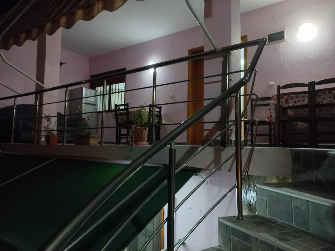 Guest House Bumbli Berat Rum bild