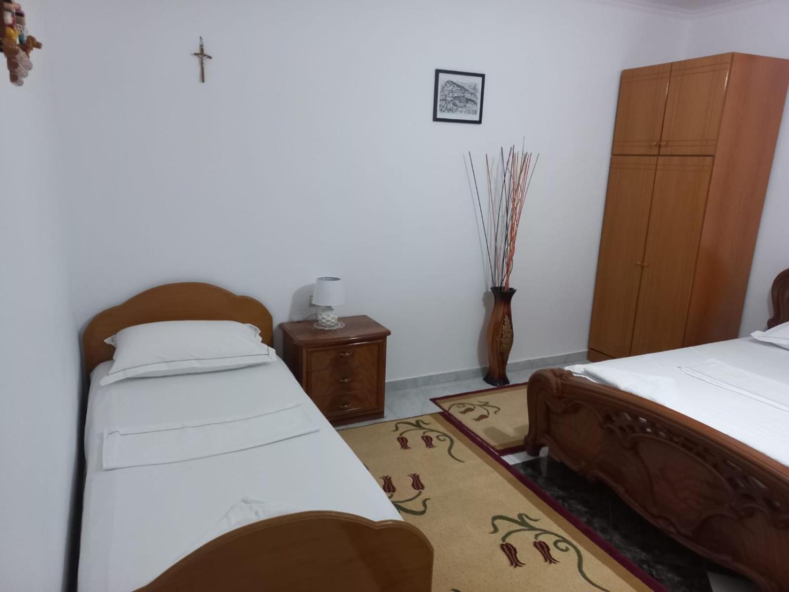 Guest House Bumbli Berat Rum bild