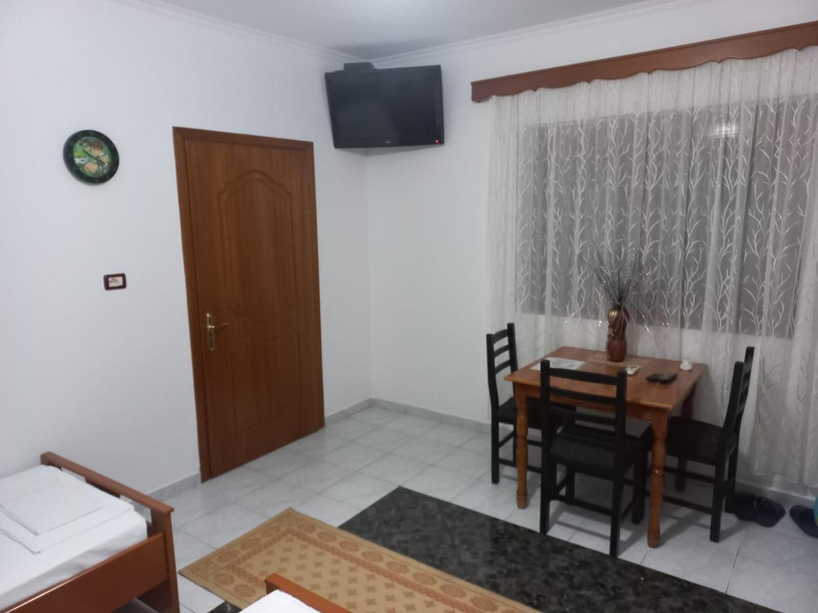 Guest House Bumbli Berat Rum bild