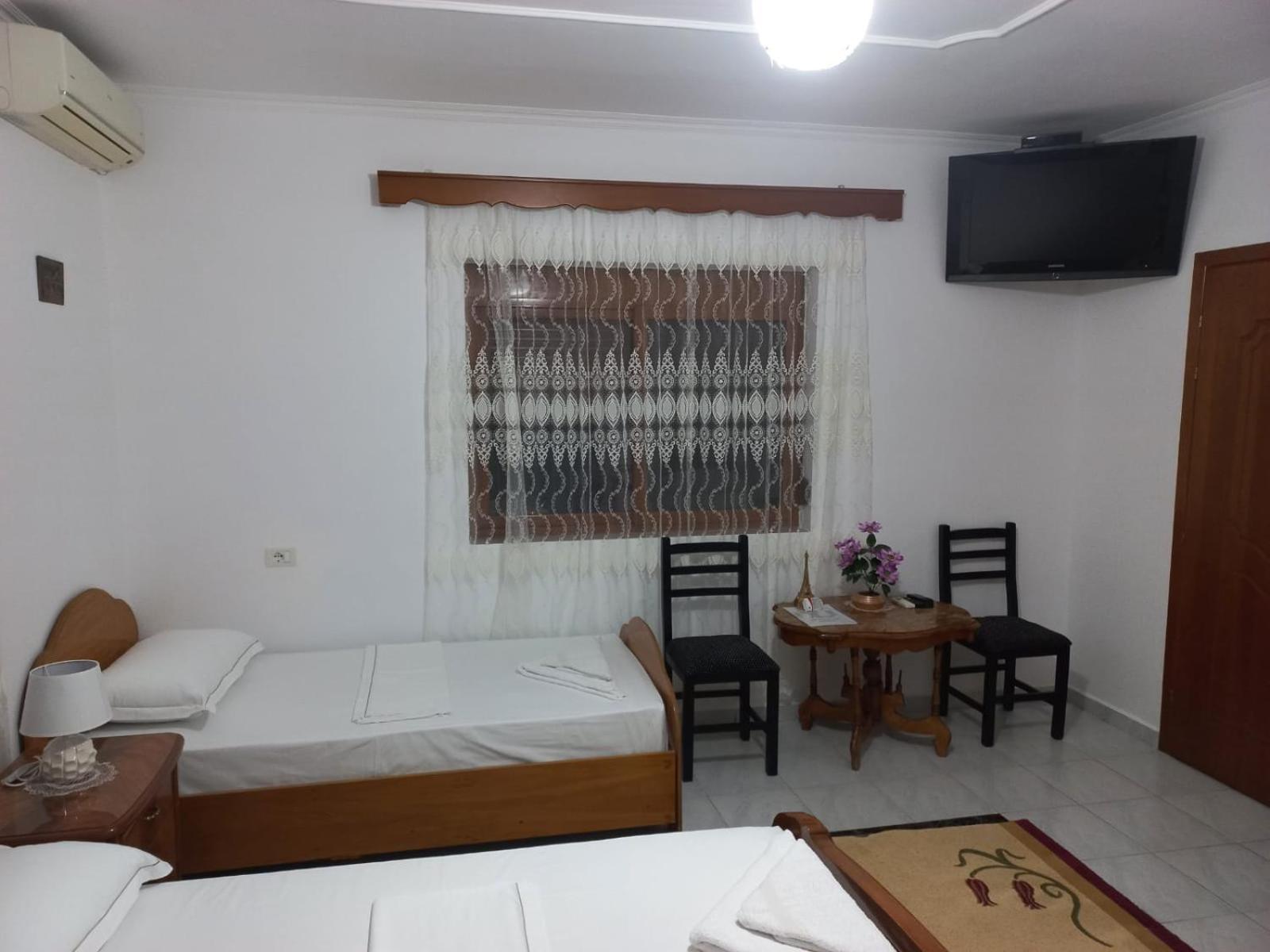 Guest House Bumbli Berat Rum bild