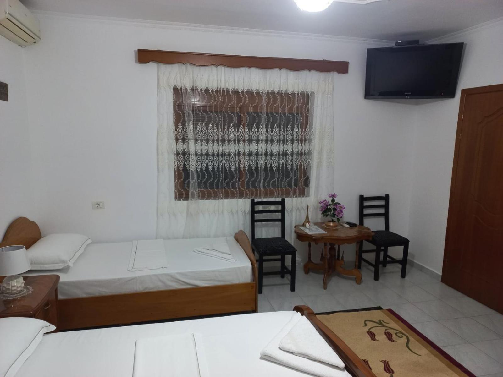 Guest House Bumbli Berat Rum bild